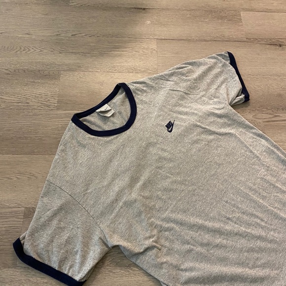 Vintage Nike Shirt - Picture 3 of 3